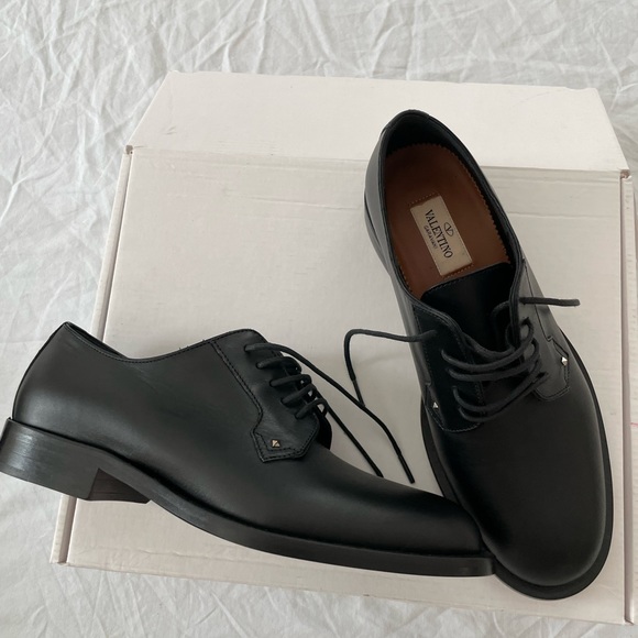 Valentino Garavani Shoes. Size 6.5. Black - Picture 3 of 7